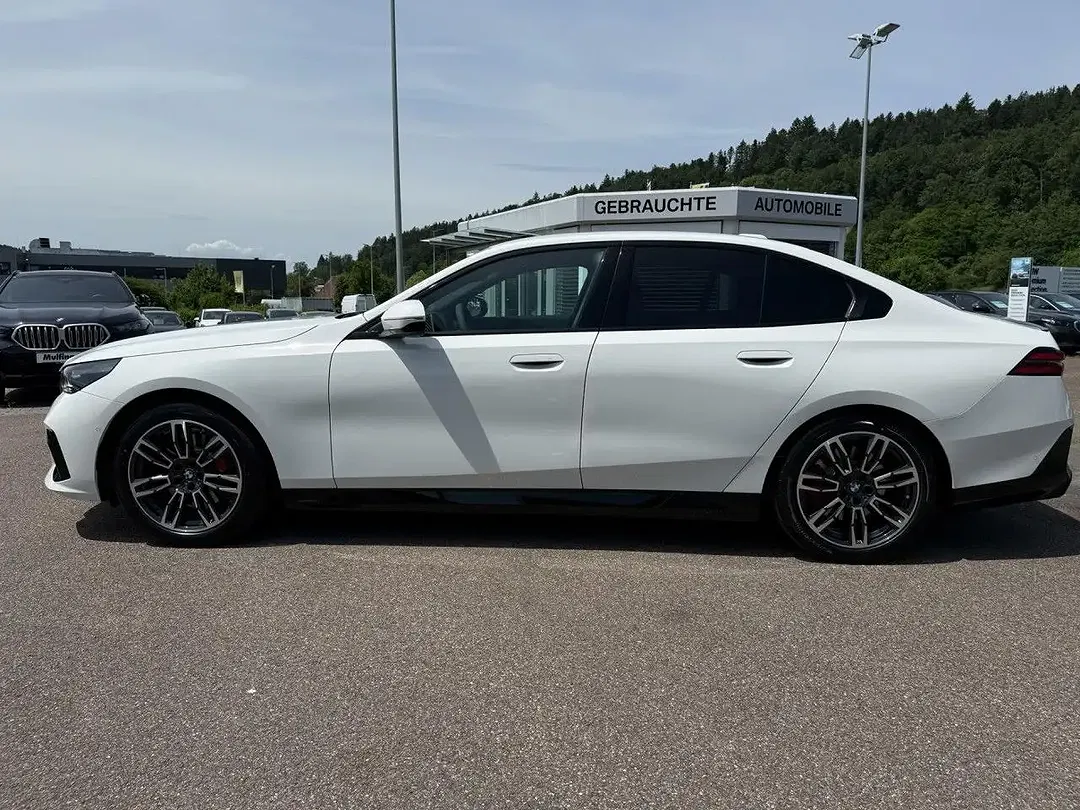 BMW 520 - Thumbnail 4