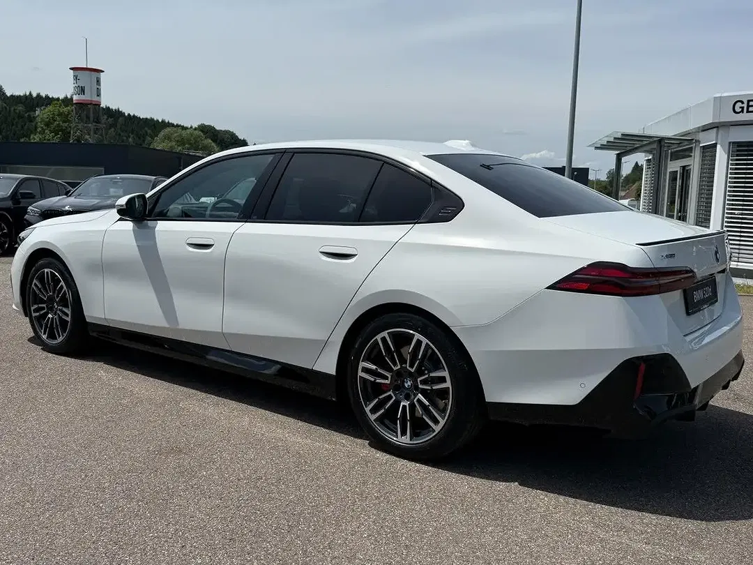 BMW 520 - Thumbnail 5