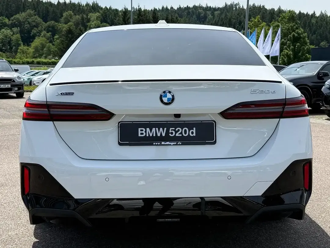 BMW 520 - Thumbnail 6