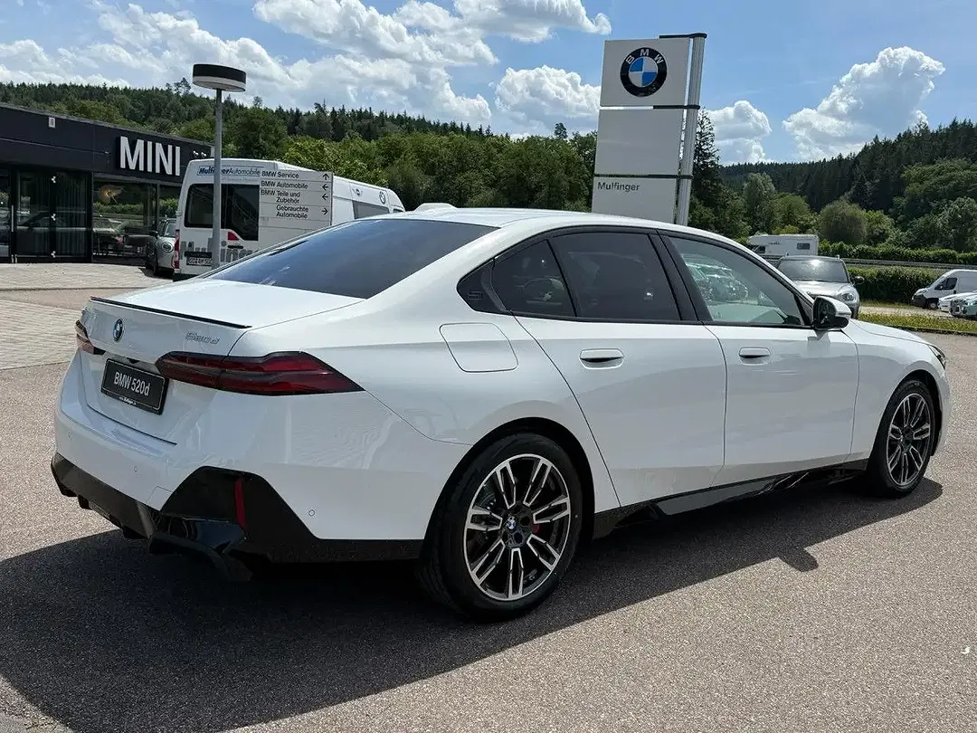 BMW 520 - Thumbnail 7