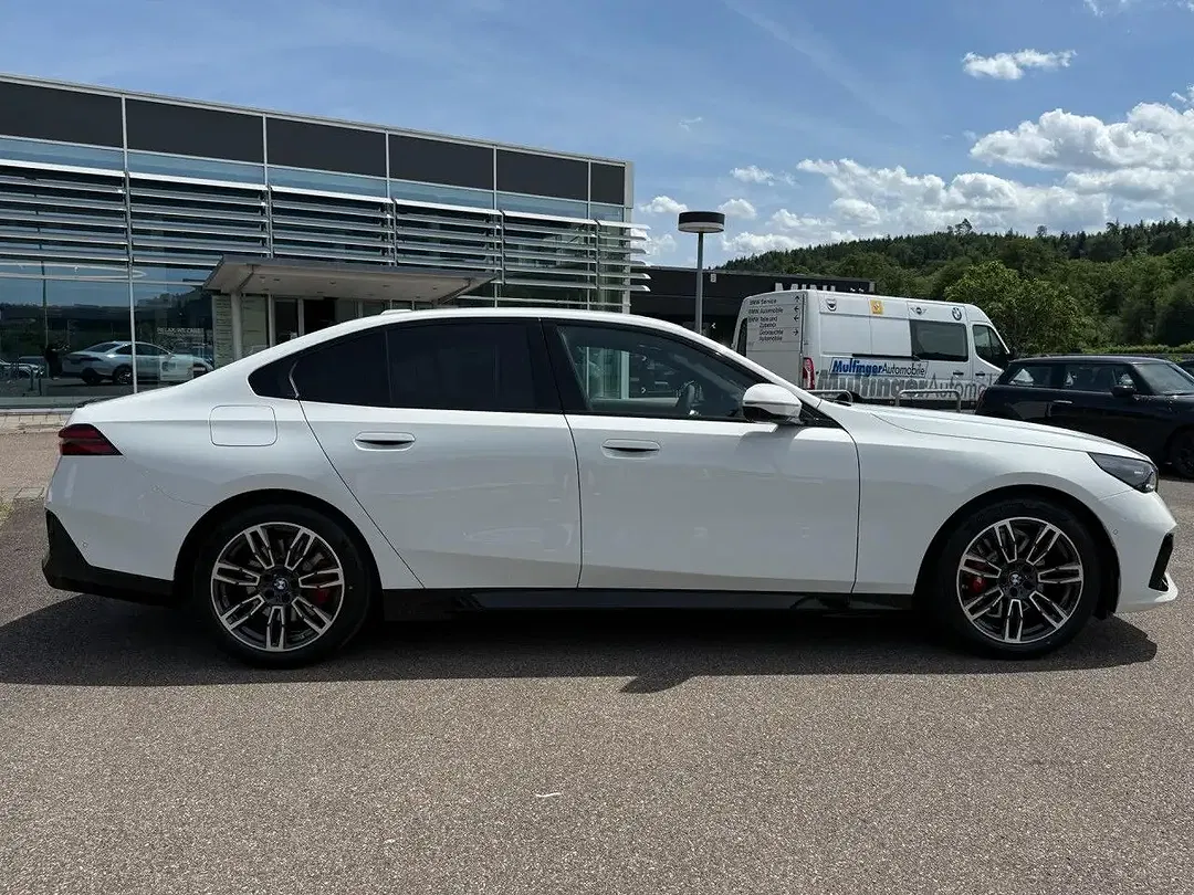 BMW 520 - Thumbnail 8