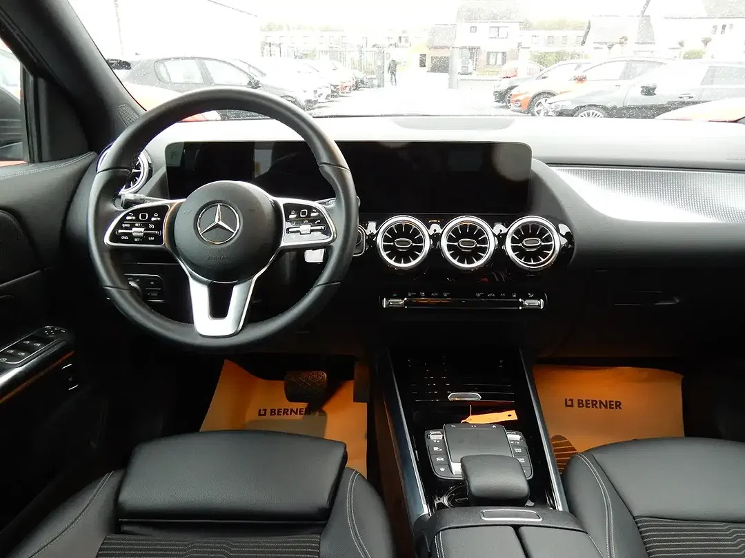Mercedes-Benz EQA 250 - Thumbnail 9