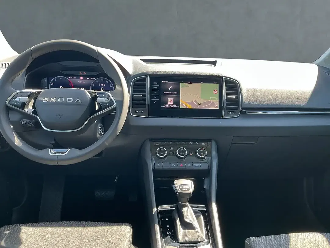 Skoda Karoq - Thumbnail 6