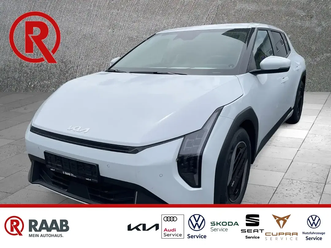 Kia EV4 - Thumbnail 1