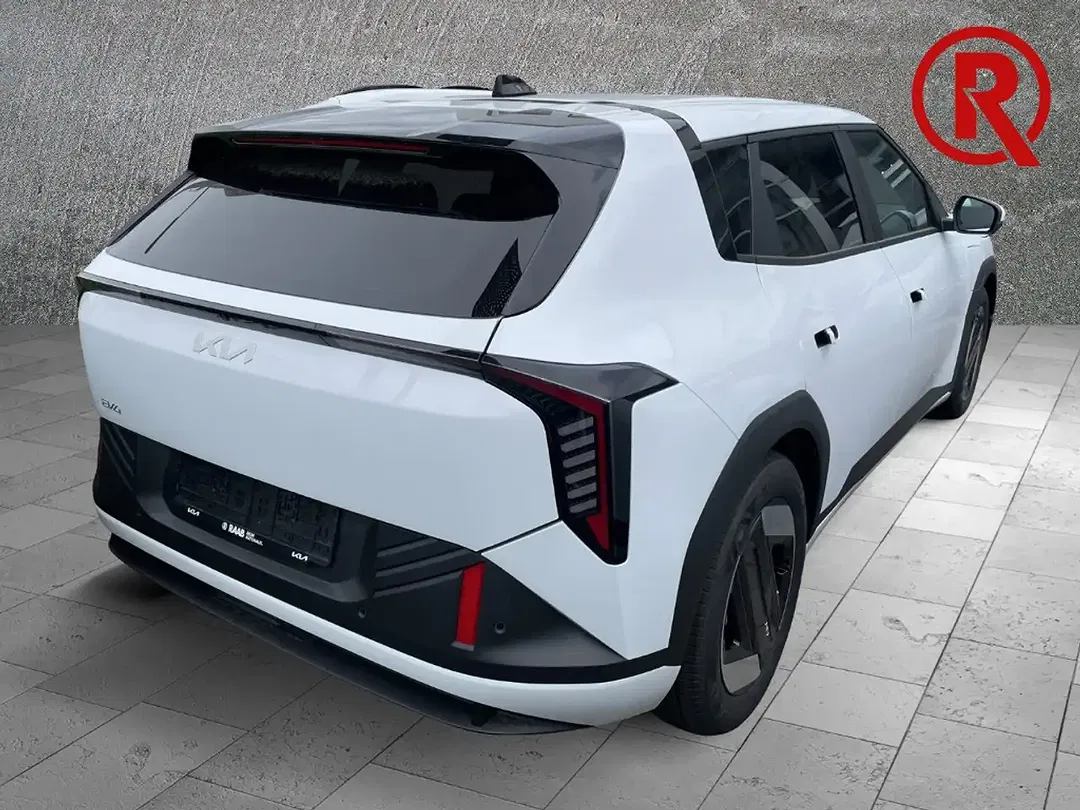 Kia EV4 - Thumbnail 6