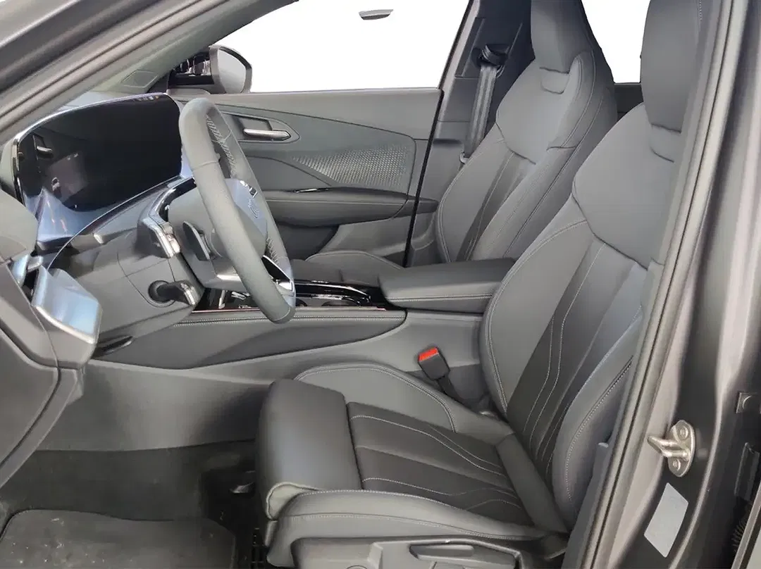 Audi Q3 - Thumbnail 9