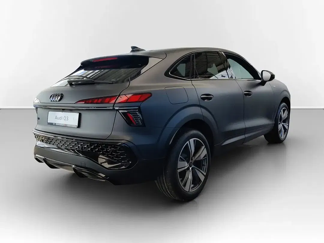 Audi Q3 - Thumbnail 4