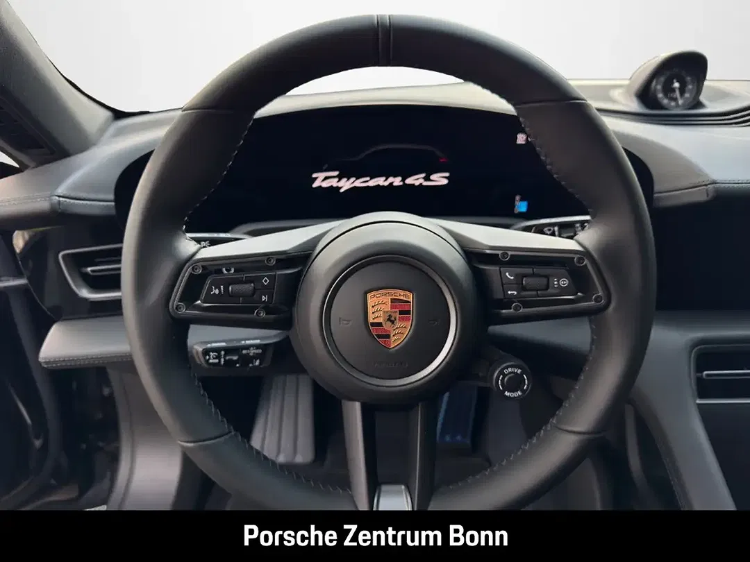 Porsche Taycan - Thumbnail 10