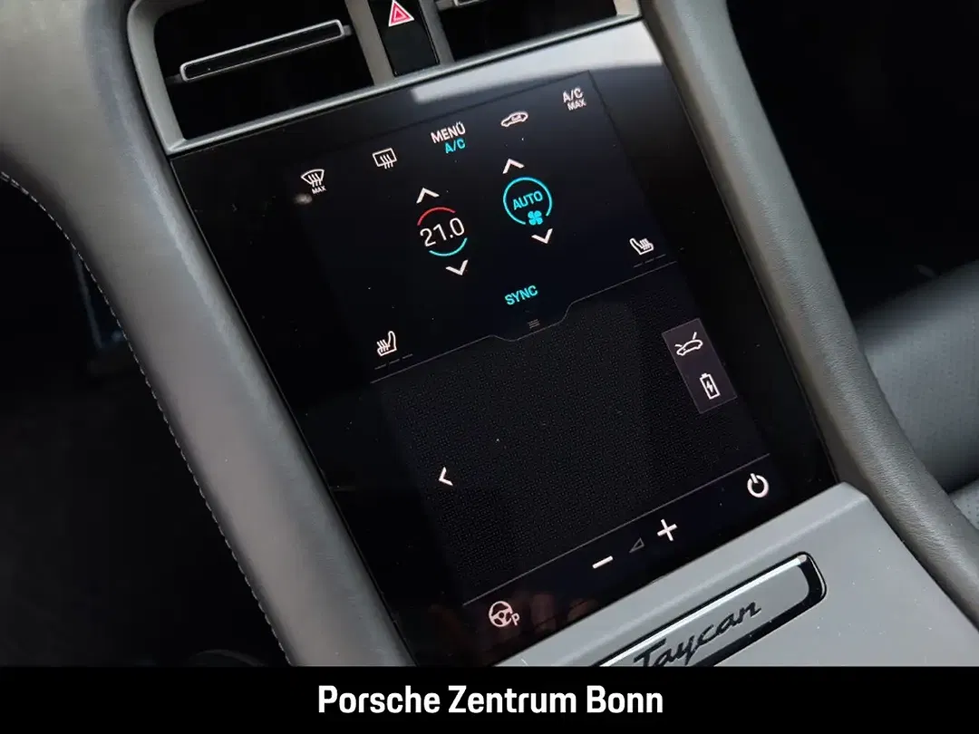 Porsche Taycan - Thumbnail 15