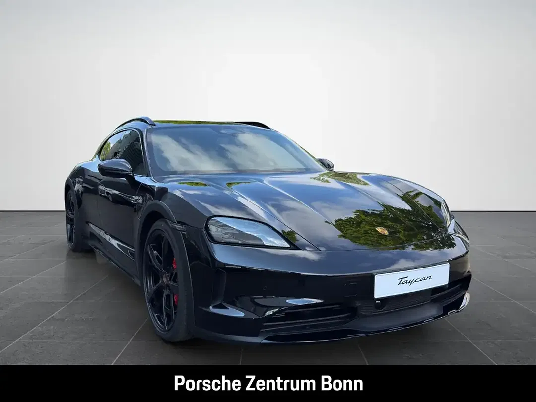 Porsche Taycan - Thumbnail 3
