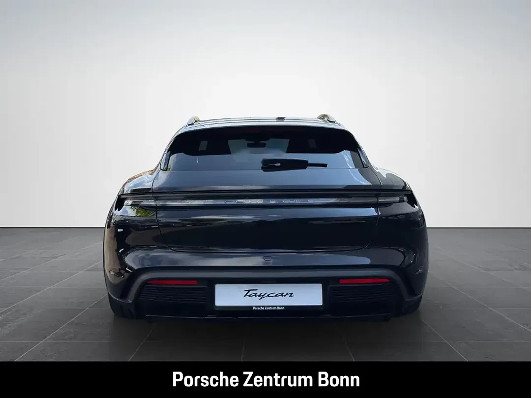 Porsche Taycan - Thumbnail 6