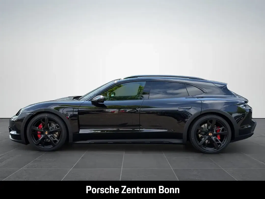 Porsche Taycan - Thumbnail 8