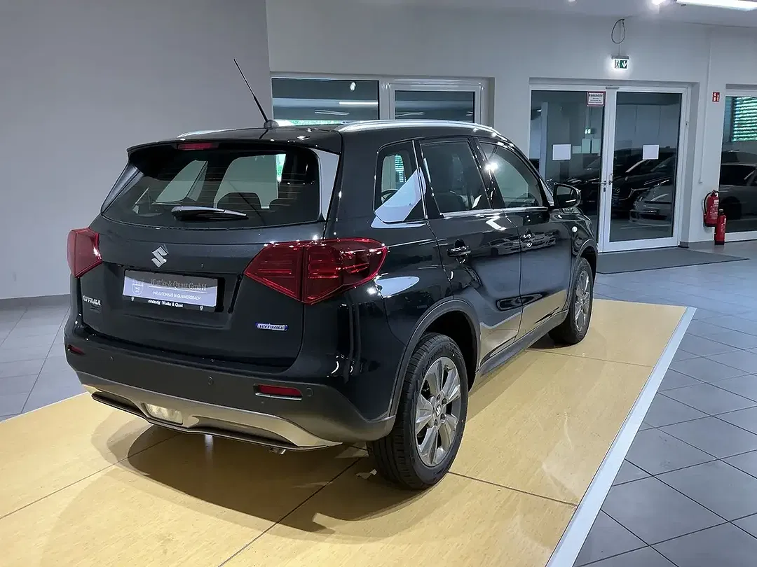Suzuki Vitara - Thumbnail 6