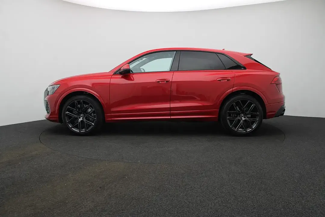 Audi RS Q8 - Thumbnail 2