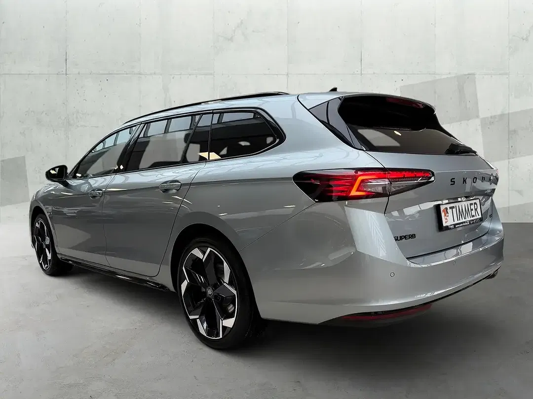 Skoda Superb - Thumbnail 3