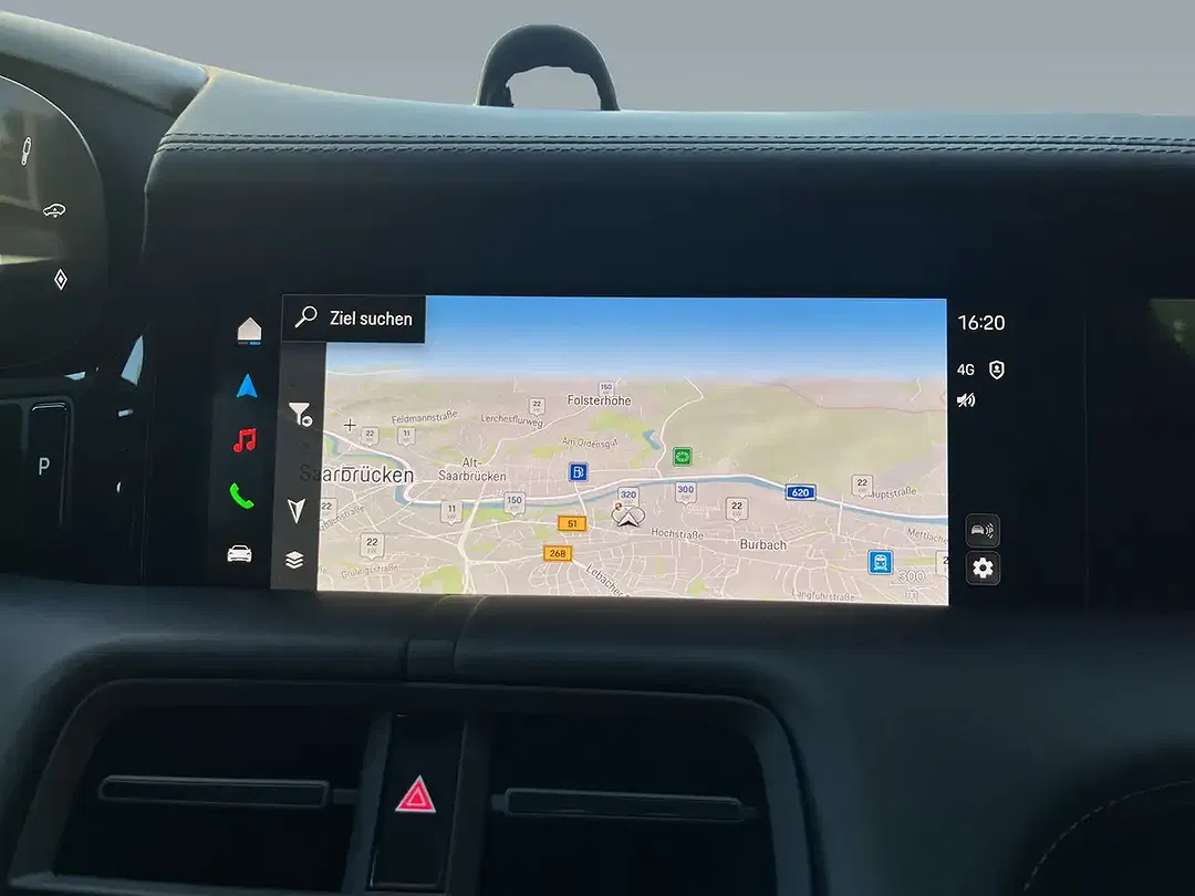Porsche Taycan - Thumbnail 15