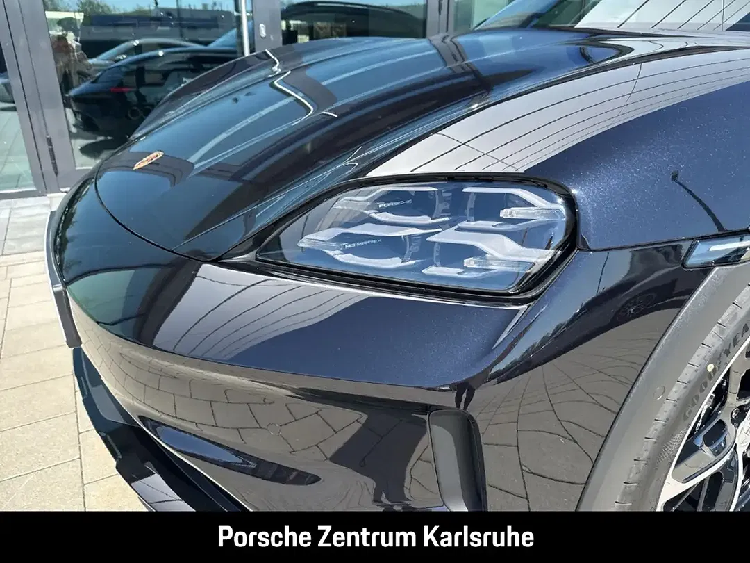 Porsche Taycan - Thumbnail 14