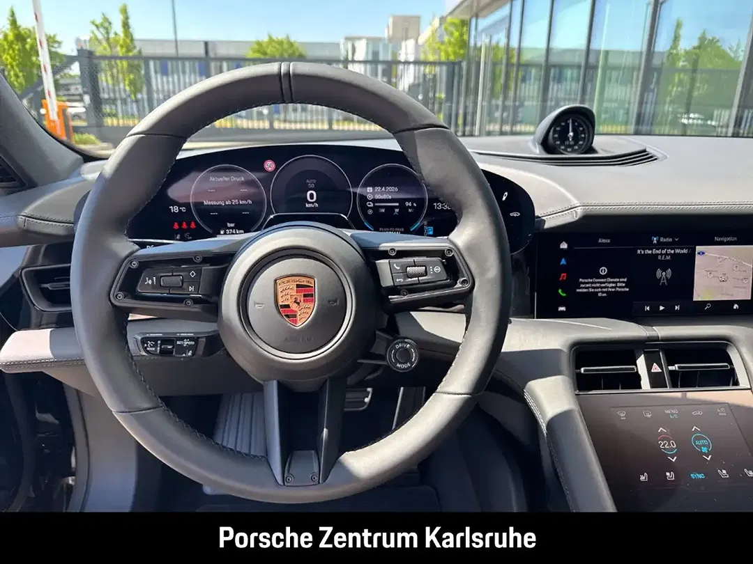 Porsche Taycan - Thumbnail 9