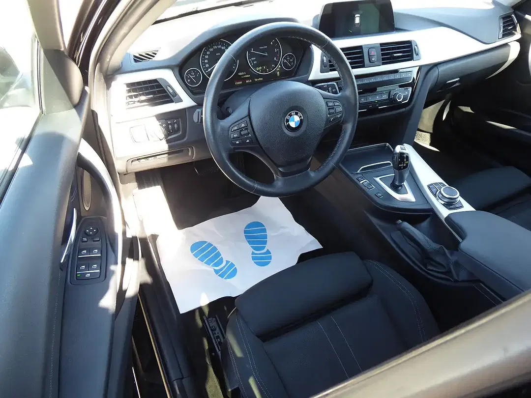 BMW 320 - Thumbnail 10