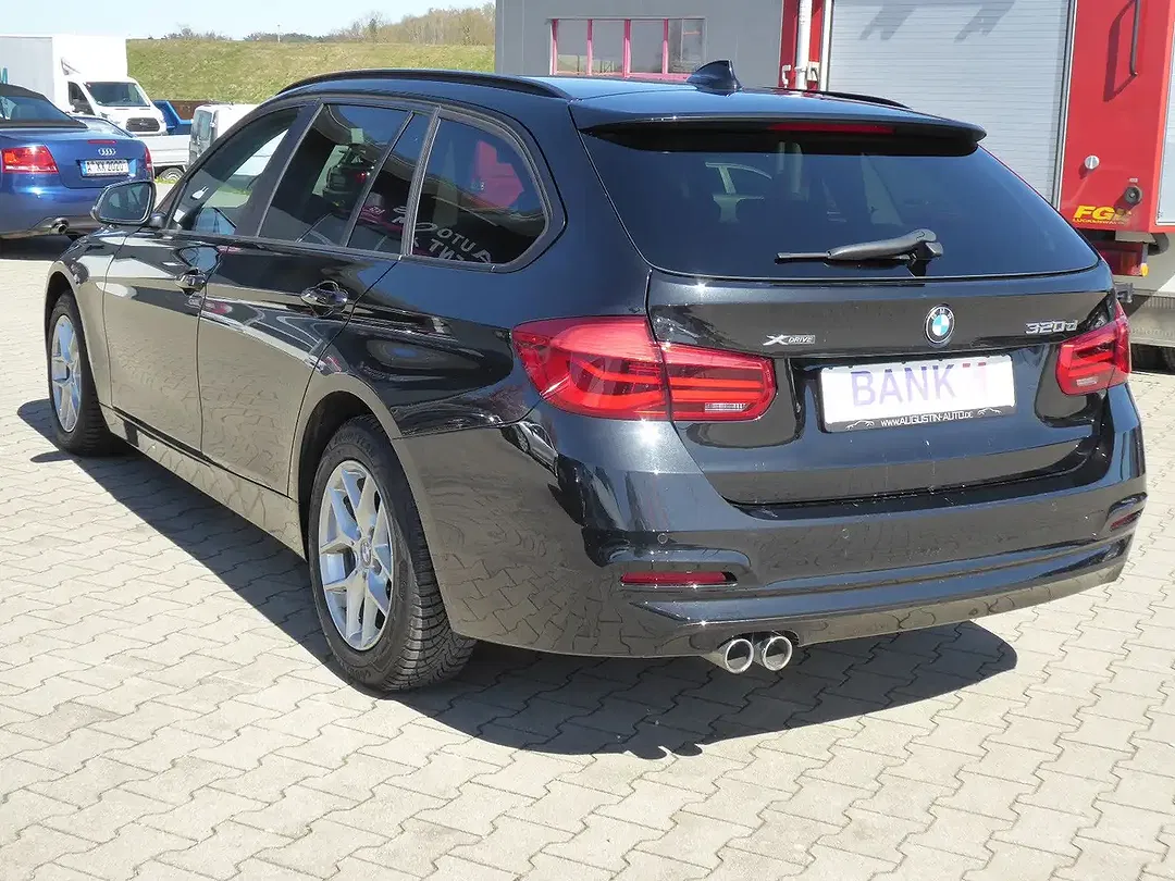 BMW 320 - Thumbnail 4