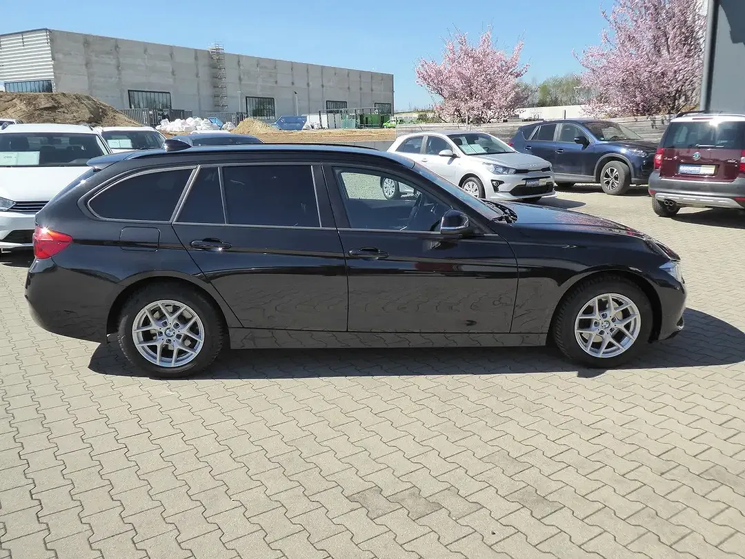BMW 320 - Thumbnail 7