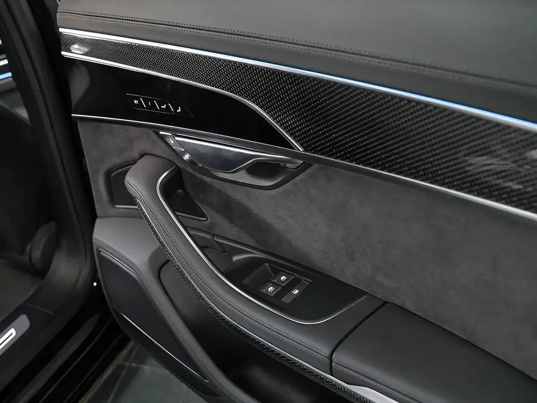 Audi S8 - Thumbnail 12