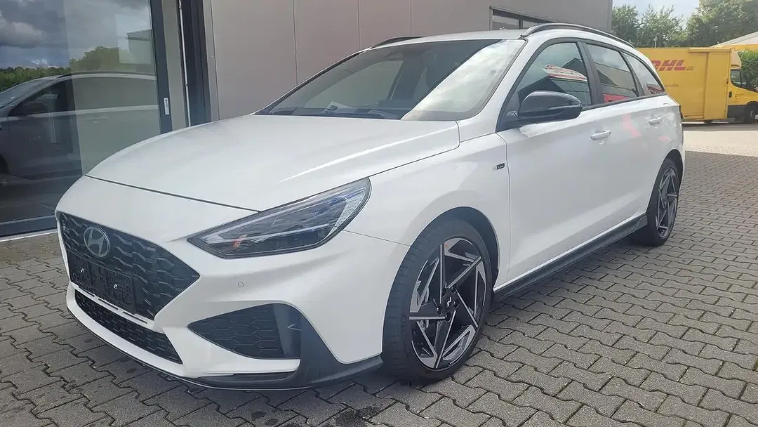 Hyundai i30 - Thumbnail 1