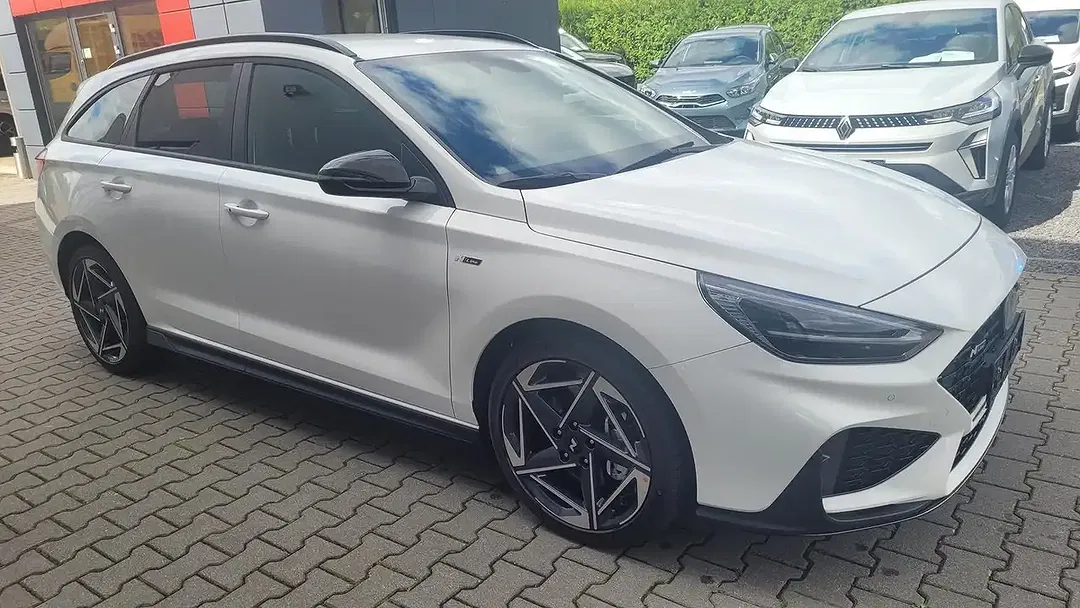 Hyundai i30 - Thumbnail 3