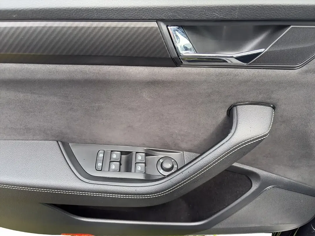 Skoda Superb - Thumbnail 10