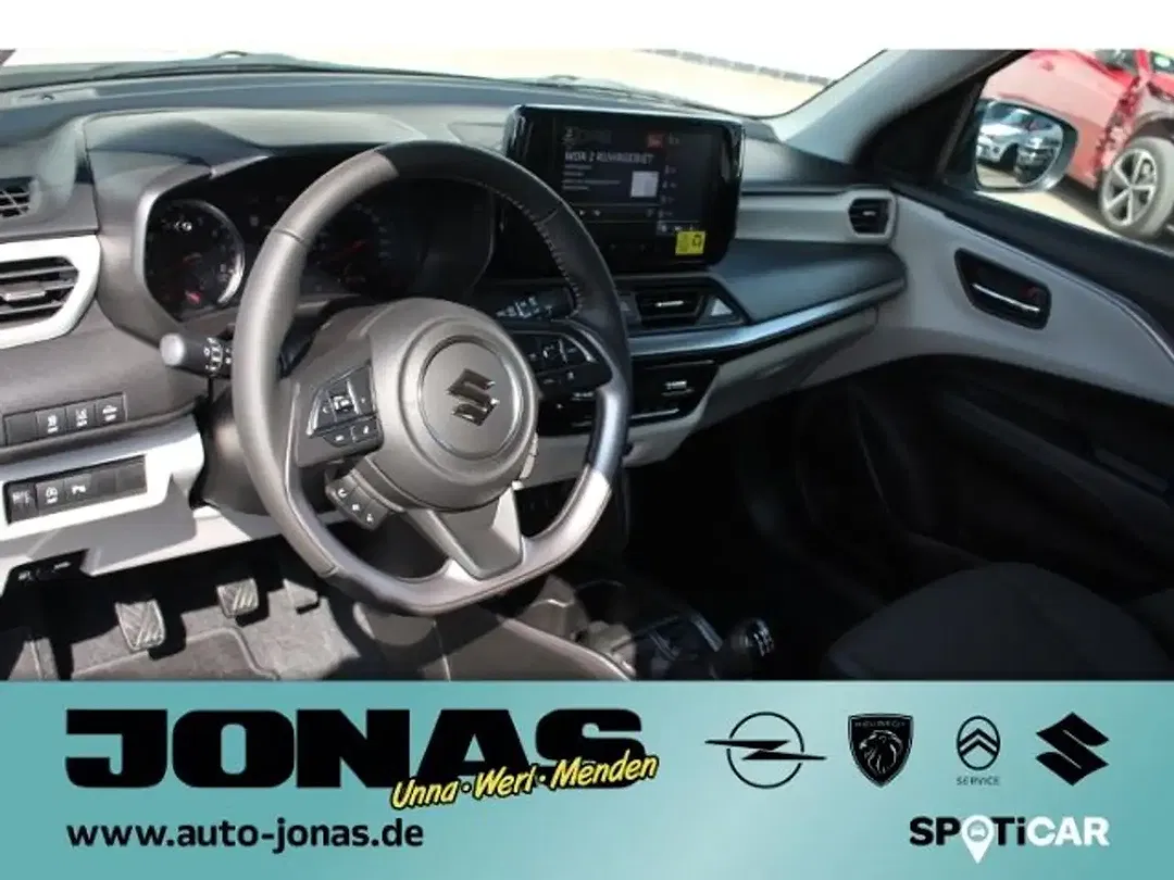 Suzuki Swift - Thumbnail 11