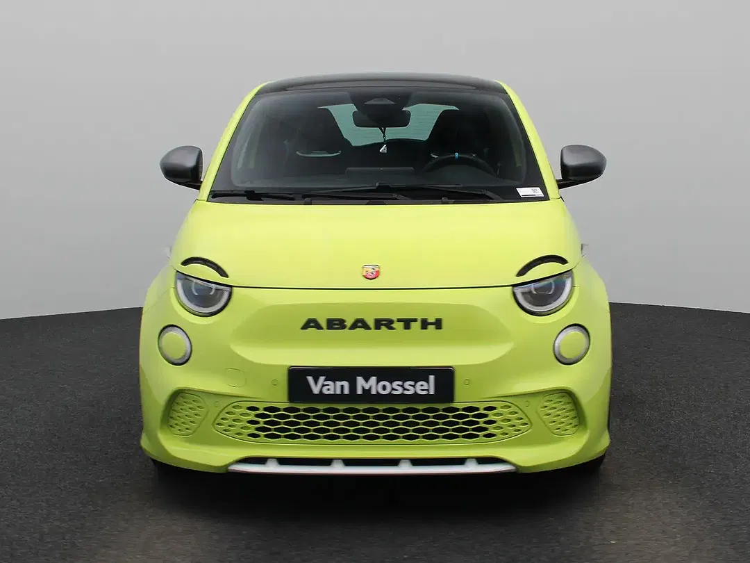 Abarth 500e - Thumbnail 3