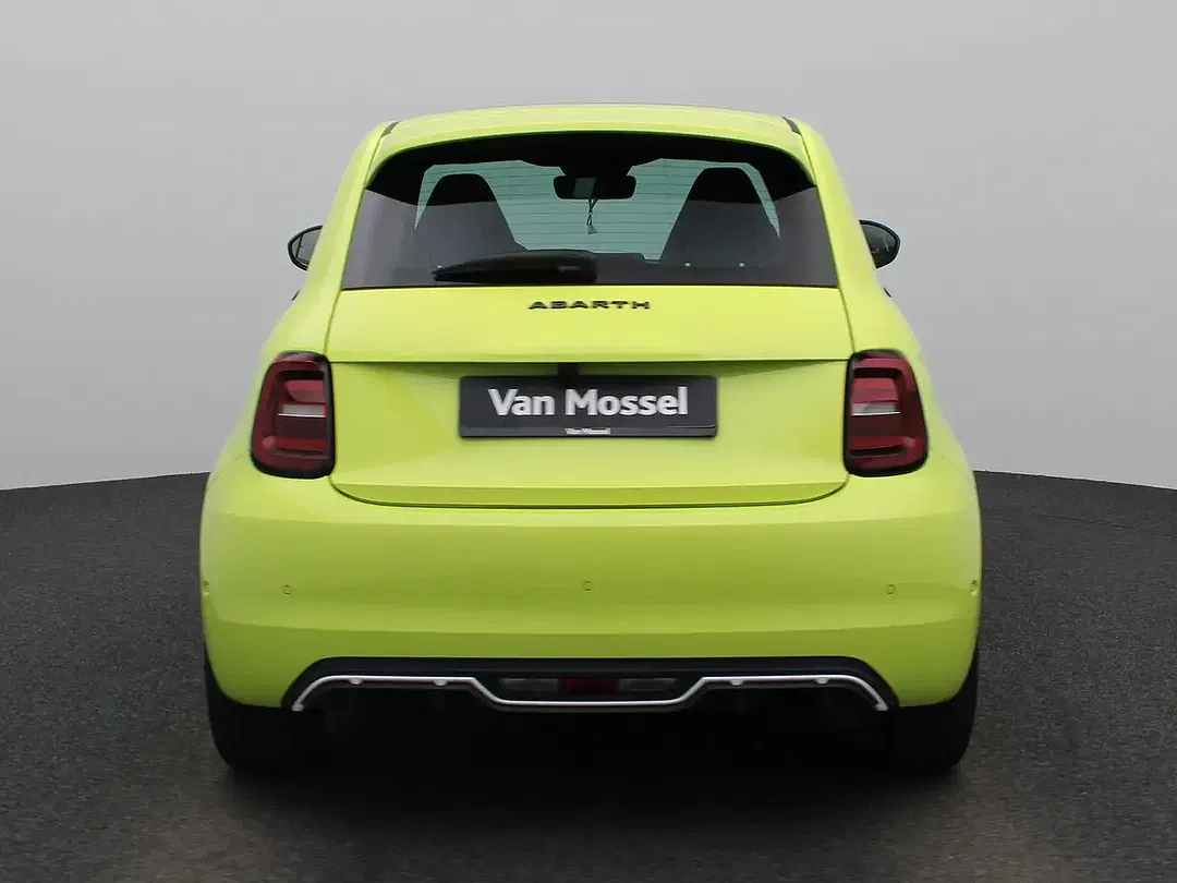 Abarth 500e - Thumbnail 5