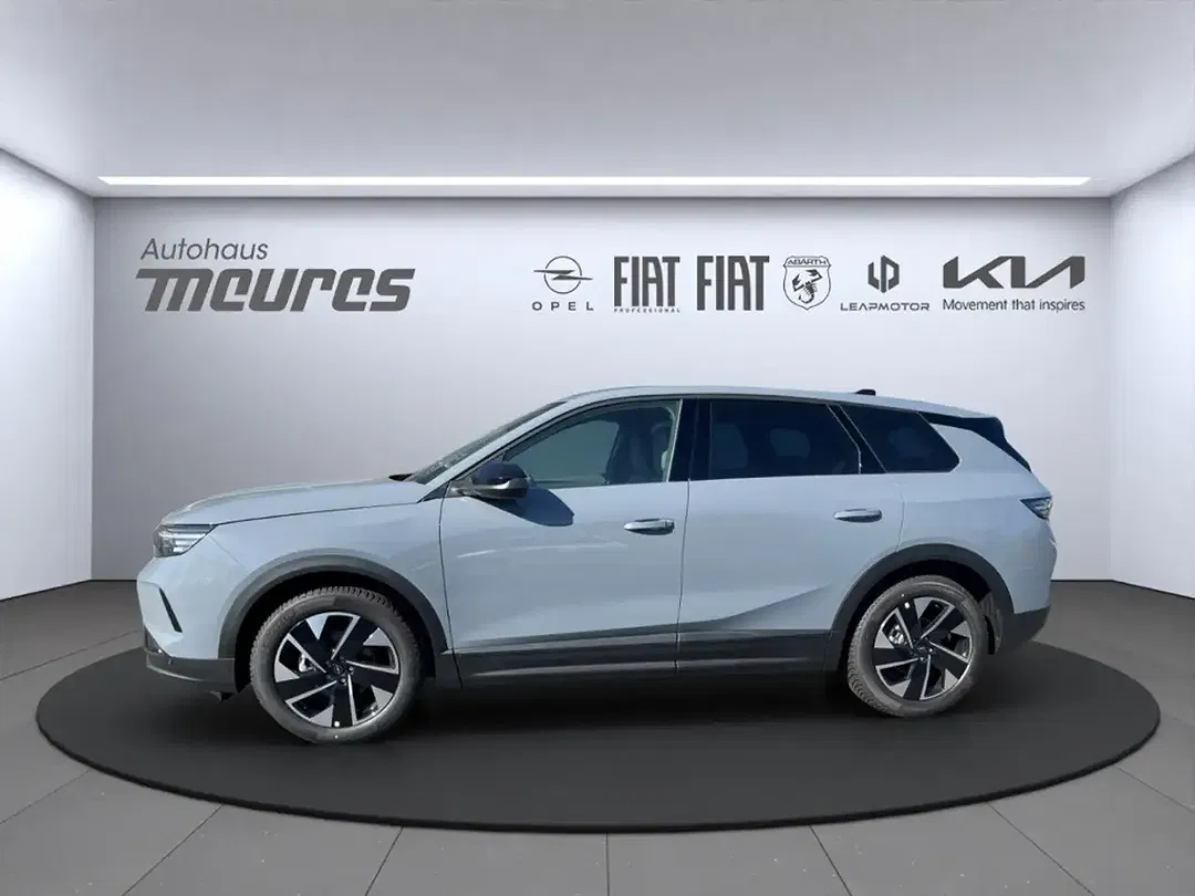 Opel Grandland - Thumbnail 2