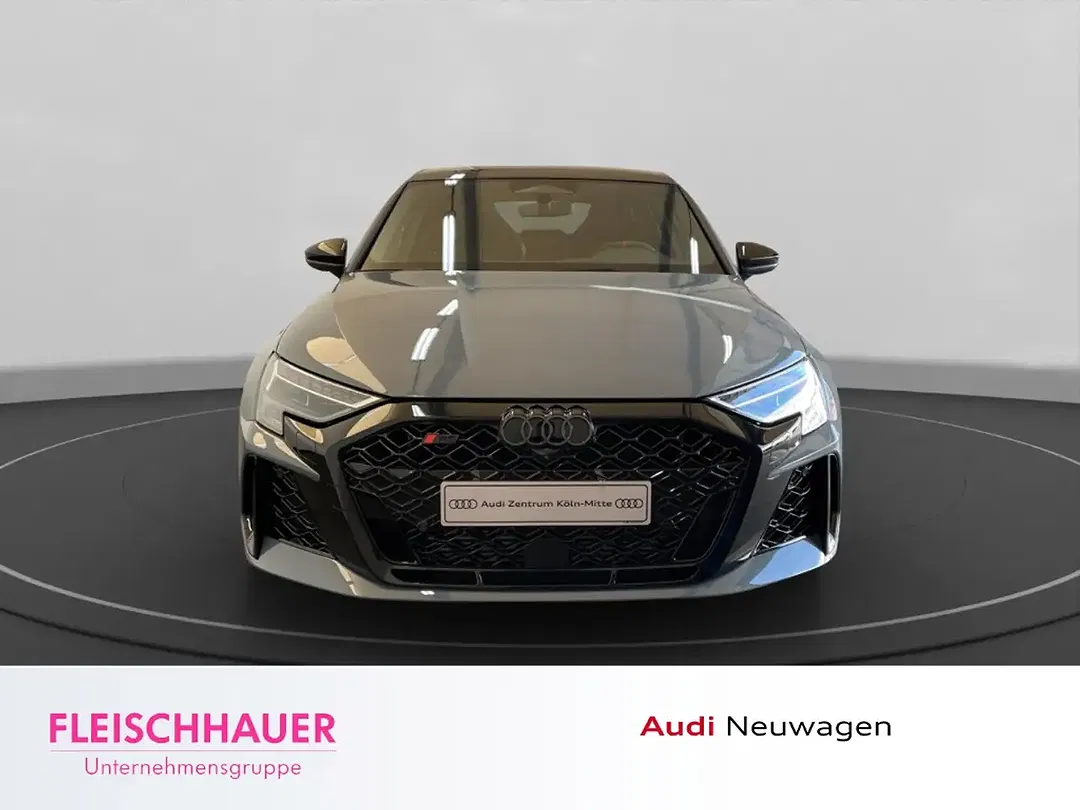 Audi RS3 - Thumbnail 1