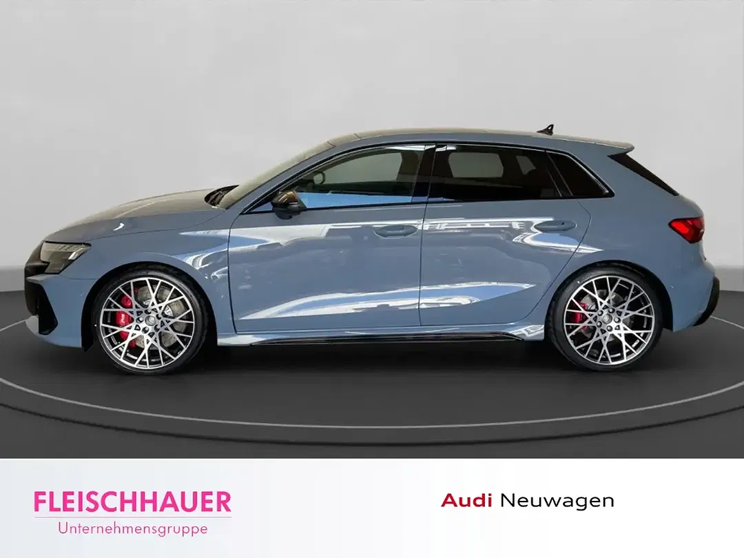 Audi RS3 - Thumbnail 4