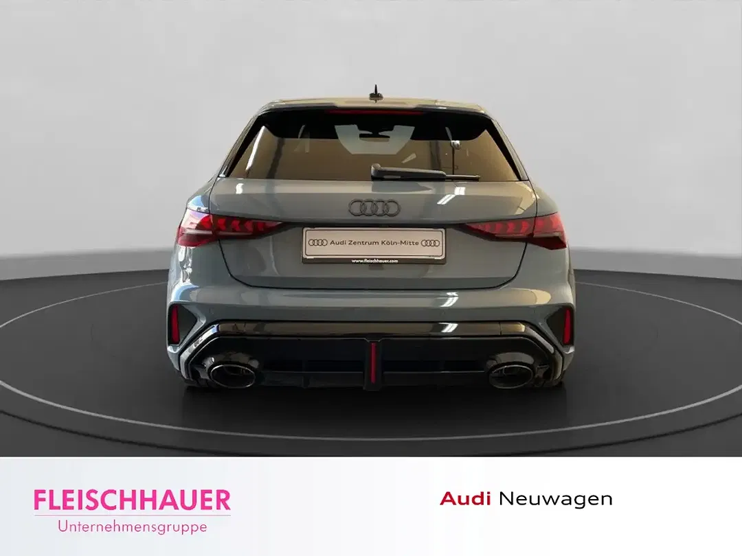 Audi RS3 - Thumbnail 6