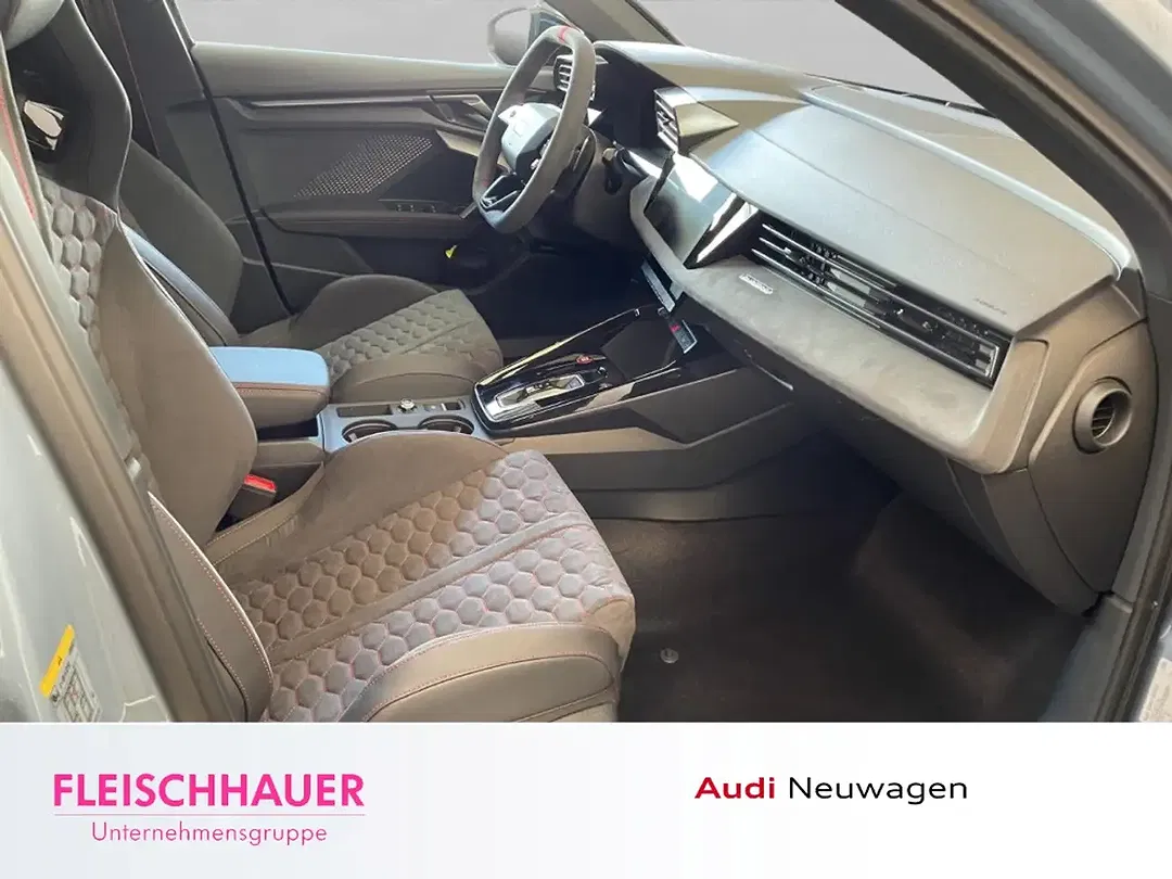 Audi RS3 - Thumbnail 9