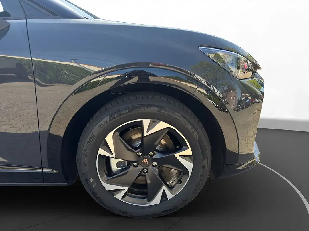 CUPRA Tavascan - Thumbnail 13