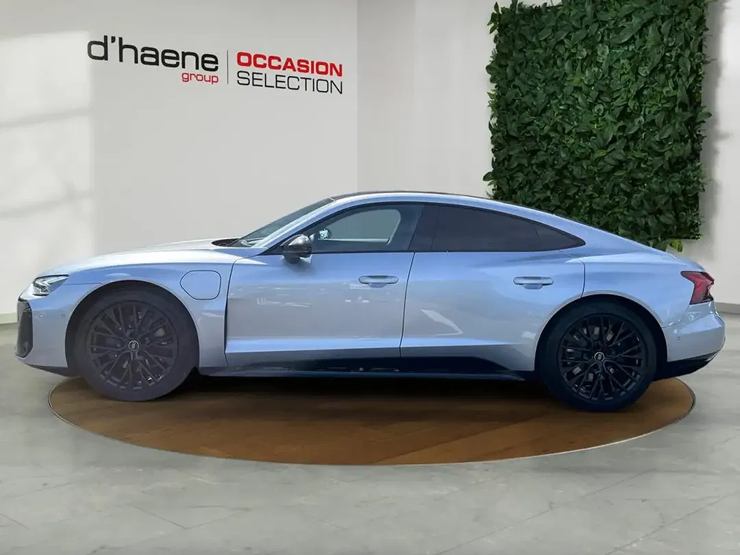Audi e-tron GT - Thumbnail 2