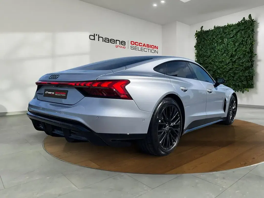 Audi e-tron GT - Thumbnail 5