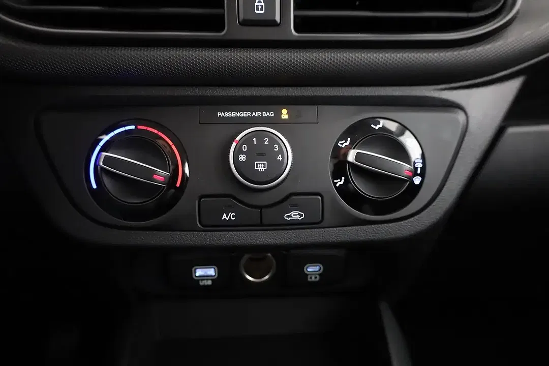 Hyundai i10 - Thumbnail 12
