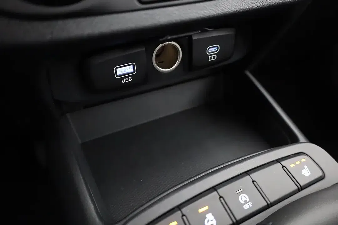 Hyundai i10 - Thumbnail 13