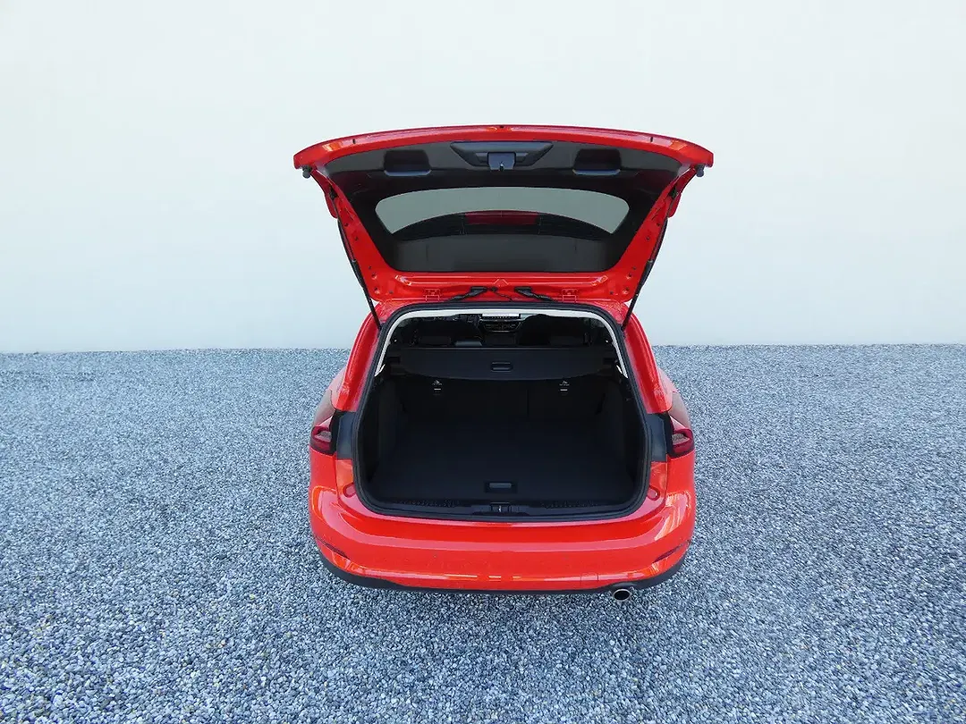 Ford Focus - Thumbnail 9