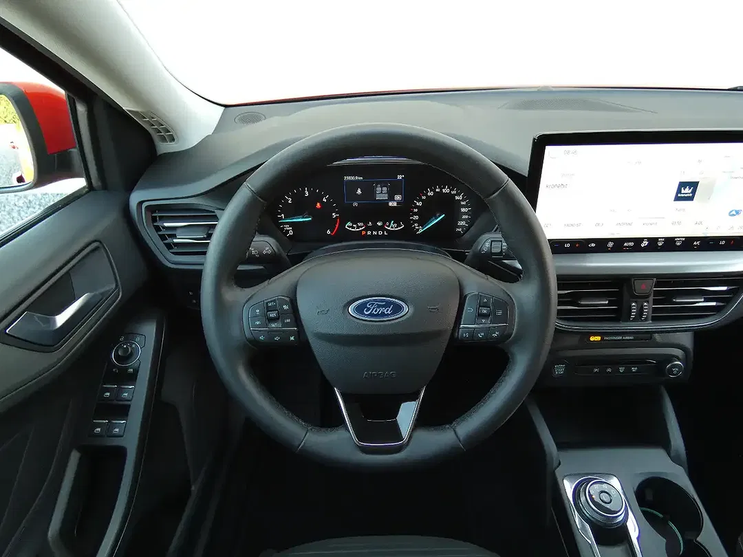 Ford Focus - Thumbnail 11