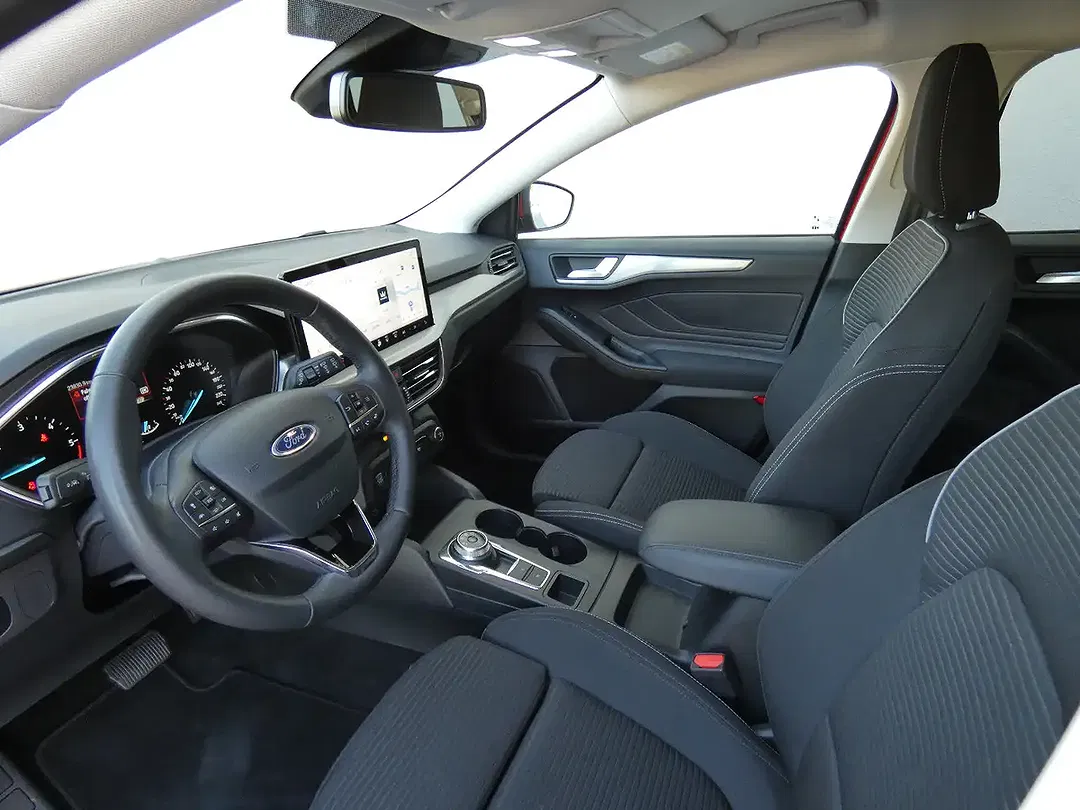 Ford Focus - Thumbnail 14