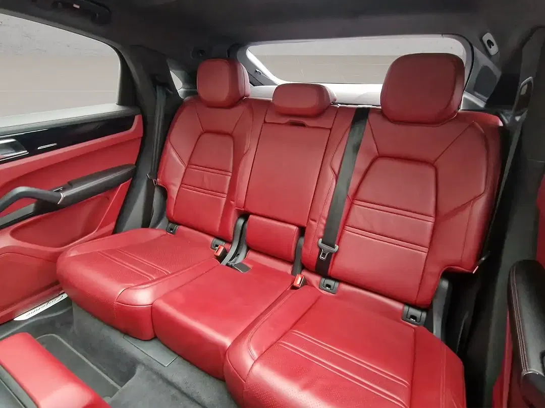 Porsche Cayenne - Thumbnail 15