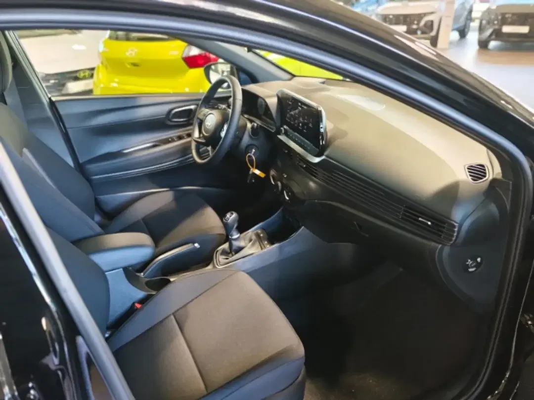 Hyundai i20 - Thumbnail 9