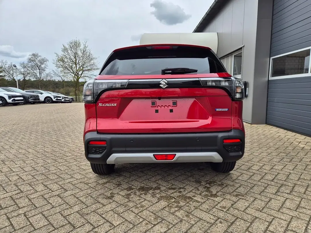 Suzuki S-Cross - Thumbnail 4