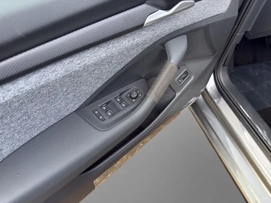 Skoda Superb - Thumbnail 12