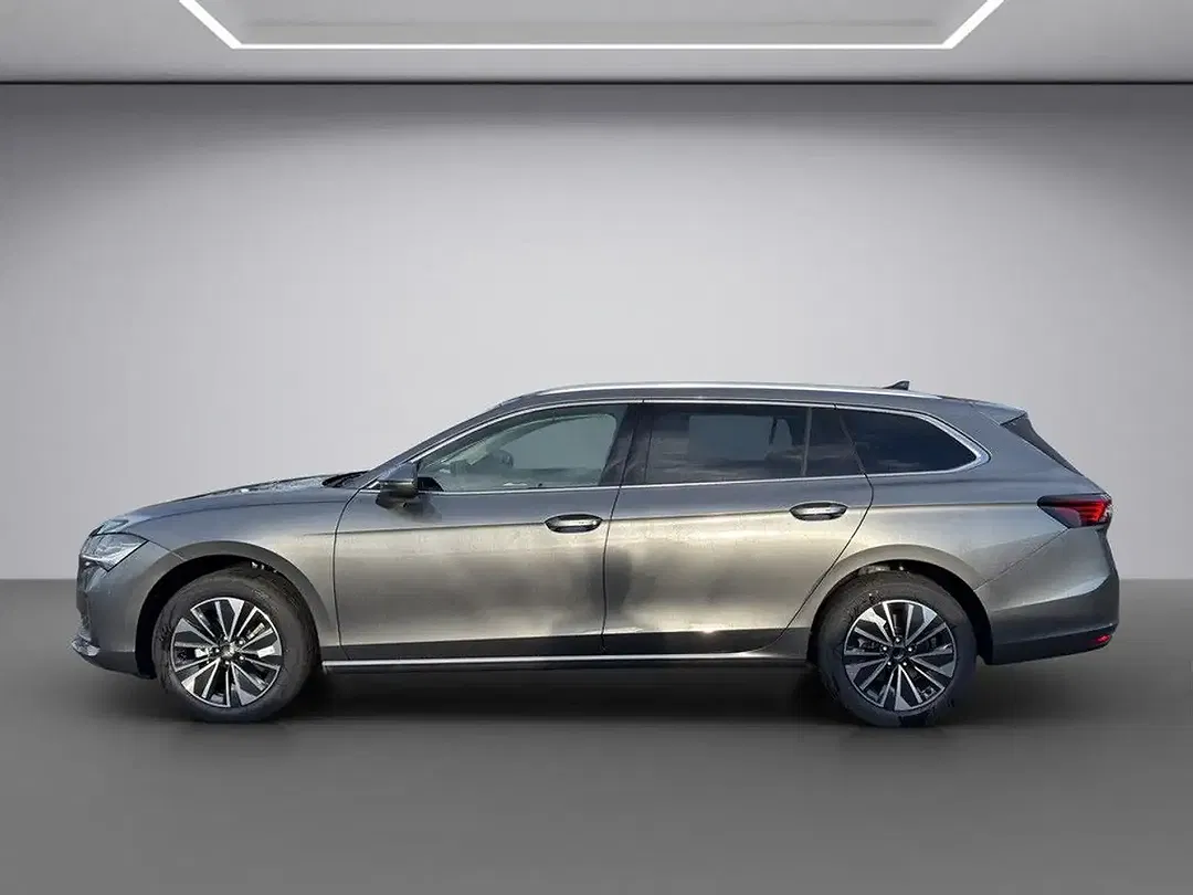 Skoda Superb - Thumbnail 2